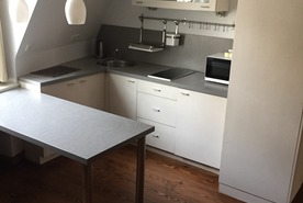 Renowacje oraz cyklinowanie podłóg drewnianych: deski, parkietu, mozaiki 